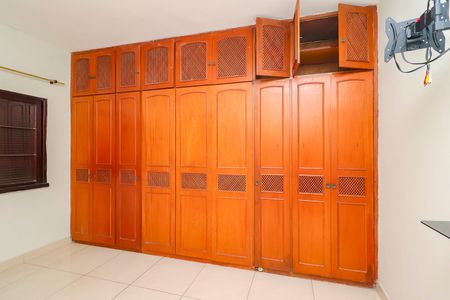 Casa à venda com 195m², 3 quartos e 2 vagas Casa à venda com 195m², 3 quartos e 2 vagasQuarto 2