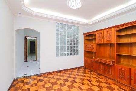 Casa à venda com 195m², 3 quartos e 2 vagas