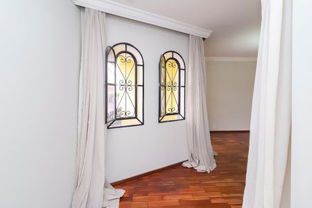 Casa à venda com 195m², 3 quartos e 2 vagas