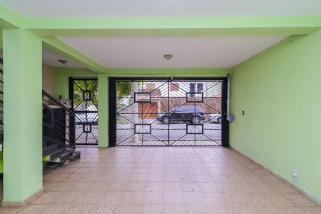 Casa à venda com 195m², 3 quartos e 2 vagas Casa à venda com 195m², 3 quartos e 2 vagasGaragem