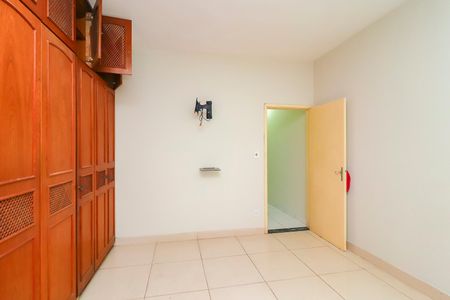 Casa à venda com 195m², 3 quartos e 2 vagas Casa à venda com 195m², 3 quartos e 2 vagasQuarto 2