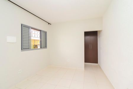 Casa à venda com 195m², 3 quartos e 2 vagas Casa à venda com 195m², 3 quartos e 2 vagasEdícula - Sala
