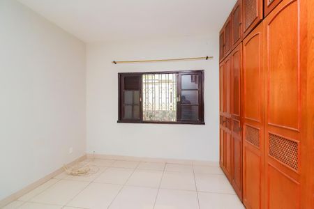 Casa à venda com 195m², 3 quartos e 2 vagas Casa à venda com 195m², 3 quartos e 2 vagasQuarto 2