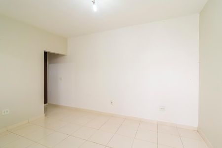 Casa à venda com 195m², 3 quartos e 2 vagas Casa à venda com 195m², 3 quartos e 2 vagasEdícula - Sala