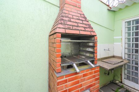 Casa à venda com 195m², 3 quartos e 2 vagas Casa à venda com 195m², 3 quartos e 2 vagasChurrasqueira