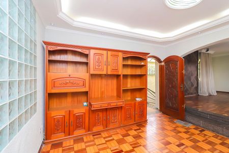 Casa à venda com 195m², 3 quartos e 2 vagas