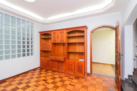Casa à venda com 195m², 3 quartos e 2 vagas