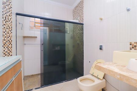 Casa à venda com 195m², 3 quartos e 2 vagas Casa à venda com 195m², 3 quartos e 2 vagasBanheiro
