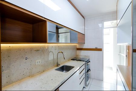 Apartamento para alugar com 73m², 2 quartos e 1 vagaCozinha