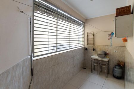 Casa à venda com 250m², 3 quartos e 1 vagaÁrea de Serviço e Quintal