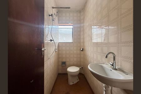 Casa para alugar com 39m², 0 quarto e sem vagaBanheiro 