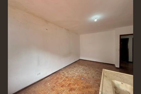 Quarto  de casa para alugar com 0 quarto, 39m² em Jardim Sao Luiz, São Paulo