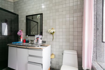 Casa para alugar com 350m², 3 quartos e 2 vagasBanheiro da  Suíte 2