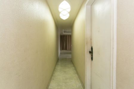 Casa para alugar com 350m², 3 quartos e 2 vagasCorredor 