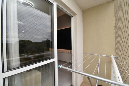Sacada da Sala de apartamento para alugar com 3 quartos, 74m² em Bacacheri, Curitiba
