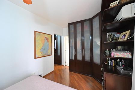 Apartamento para alugar com 126m², 4 quartos e 3 vagasSuíte 2