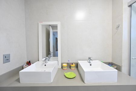 Apartamento para alugar com 126m², 4 quartos e 3 vagasBanheiro da Suíte 2