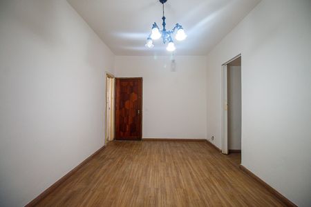Apartamento para alugar com 80m², 4 quartos e 1 vaga Apartamento para alugar com 80m², 4 quartos e 1 vagaSala