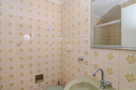 Banheiro de kitnet/studio à venda com 1 quarto, 50m² em Cristo Redentor, Porto Alegre