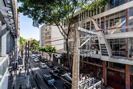 Apartamento para alugar com 74m², 2 quartos e sem vaga Apartamento para alugar com 74m², 2 quartos e sem vagaQuarto 02 - Varanda