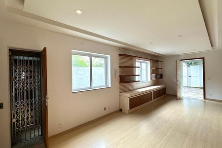 Casa à venda com 4 quartos, 370m² em Jardim Botânico, Rio de Janeiro