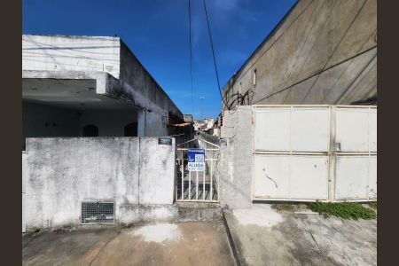 Casa para alugar com 75m², 2 quartos e 2 vagasFachada