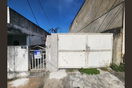 Casa para alugar com 75m², 2 quartos e 2 vagasFachada