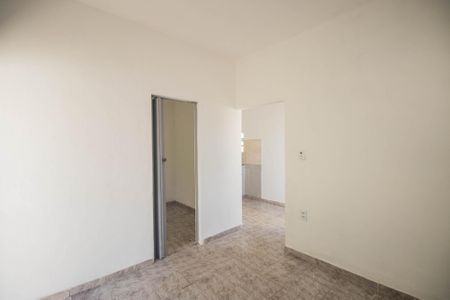Casa para alugar com 75m², 2 quartos e 2 vagasSala