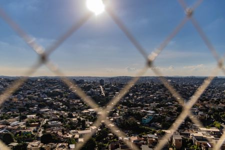 Vista da Sala de apartamento para alugar com 3 quartos, 81m² em Buritis, Belo Horizonte