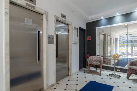Apartamento à venda com 48m², 2 quartos e sem vaga Apartamento à venda com 48m², 2 quartos e sem vagaÁrea comum - Hall Social