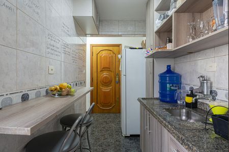 Apartamento à venda com 48m², 2 quartos e sem vaga Apartamento à venda com 48m², 2 quartos e sem vagaCozinha
