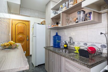 Apartamento à venda com 48m², 2 quartos e sem vaga Apartamento à venda com 48m², 2 quartos e sem vagaCozinha