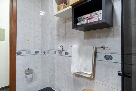 Apartamento à venda com 48m², 2 quartos e sem vaga Apartamento à venda com 48m², 2 quartos e sem vagaBanheiro