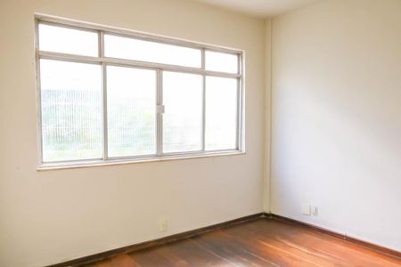 Sala de apartamento para alugar com 2 quartos, 50m² em Pilares, Rio de Janeiro