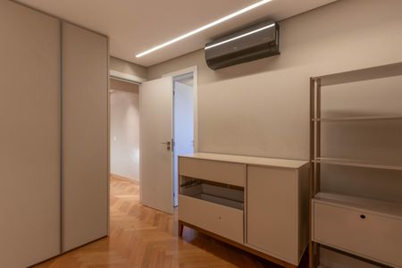 Apartamento à venda com 210m², 4 quartos e 4 vagasSuíte 2