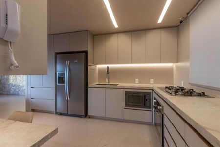 Apartamento à venda com 210m², 4 quartos e 4 vagasCozinha