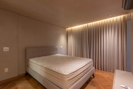 Apartamento à venda com 210m², 4 quartos e 4 vagasSuíte 4