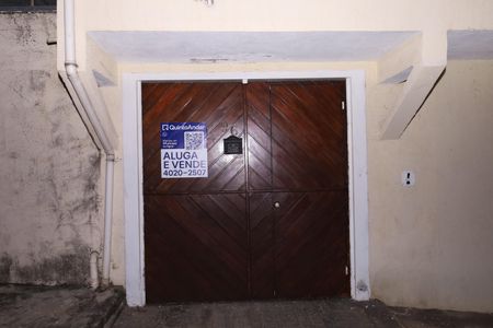 Casa para alugar com 400m², 5 quartos e 6 vagasPlaca instalada no portão do imóvel - Código da placa: MSRP-401