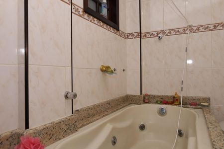 Casa para alugar com 400m², 5 quartos e 6 vagasBanheiro 1 - Suíte