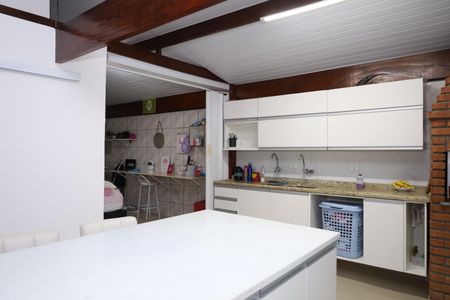 Casa para alugar com 400m², 5 quartos e 6 vagasCozinha 2