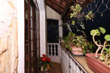 Casa para alugar com 400m², 5 quartos e 6 vagasVaranda