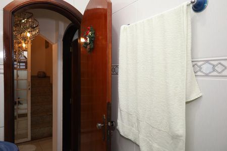 Casa para alugar com 400m², 5 quartos e 6 vagasBanheiro 2