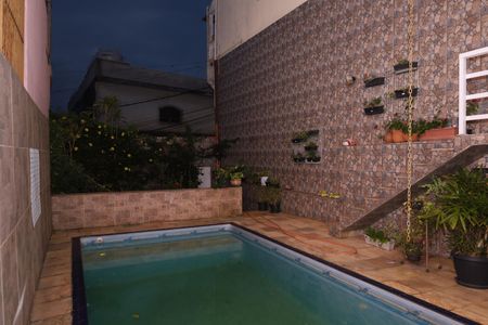 Casa para alugar com 400m², 5 quartos e 6 vagasQuintal com Piscina