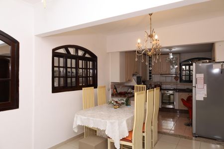 Casa para alugar com 400m², 5 quartos e 6 vagasSala 2