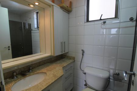 Apartamento para alugar com 69m², 2 quartos e 2 vagasBanheiro do Quarto 2