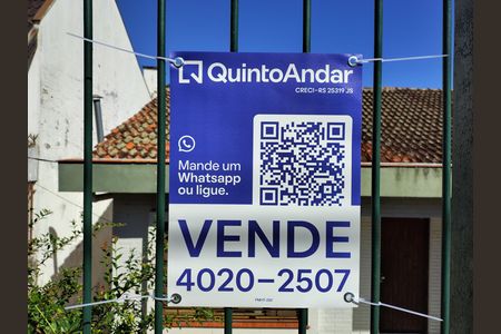 Casa à venda com 230m², 3 quartos e 2 vagas Casa à venda com 230m², 3 quartos e 2 vagasPlaquinha