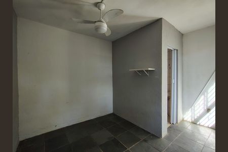 Casa à venda com 230m², 3 quartos e 2 vagas Casa à venda com 230m², 3 quartos e 2 vagasEdicula