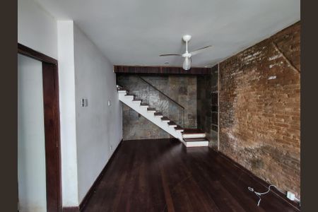 Sala 2 de casa à venda com 3 quartos, 230m² em Teresópolis, Porto Alegre