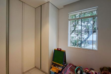 Apartamento à venda com 95m², 3 quartos e 2 vagasQuarto 3