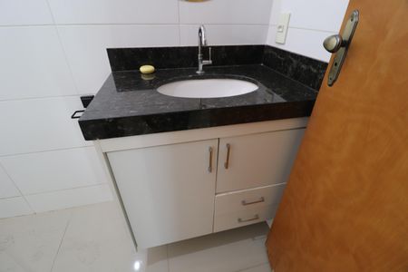 Apartamento para alugar com 64m², 2 quartos e 2 vagasBanheiro Social